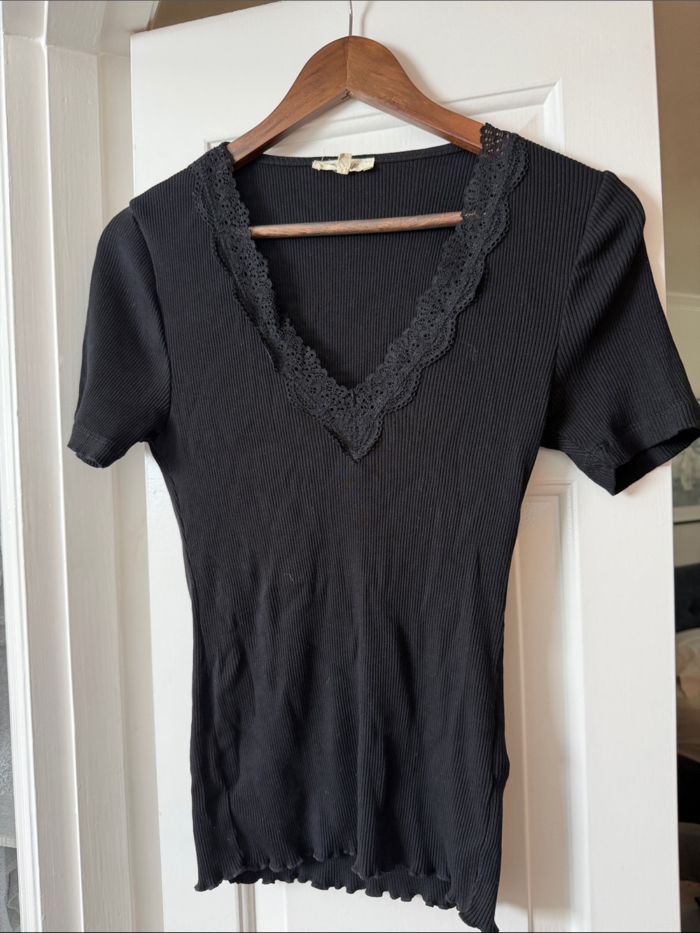 Black Ribbed V-Neck Lace Trim Women's Top - Madewell